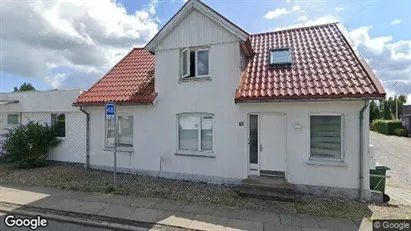 Boligudlejningsejendomme til salg i Harlev J - Foto fra Google Street View